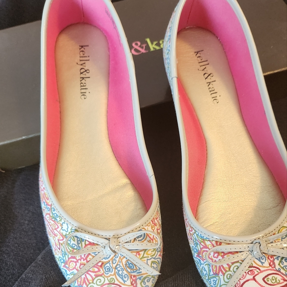 Like new Kelly & Katie paisley pink flats.  Size 7.  Original box included.